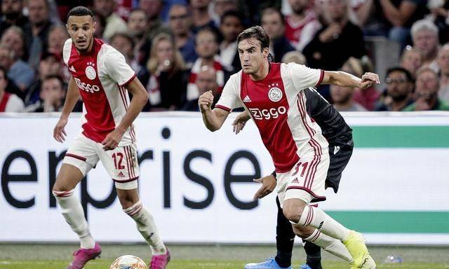 军团搏取荣 军团搏取荣