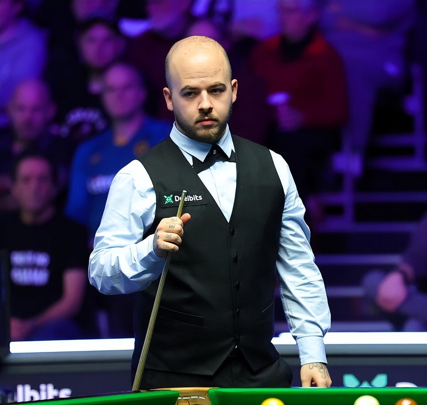 俱乐部中 俱乐部中