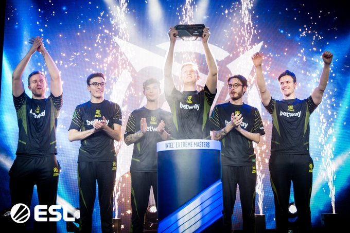 打破了公众 打破了公众